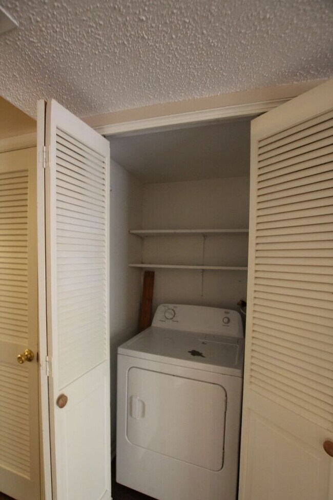 Foto del edificio - Beautiful 3 Bedroom, 2.5 Bath Townhome in Tyler – Available!