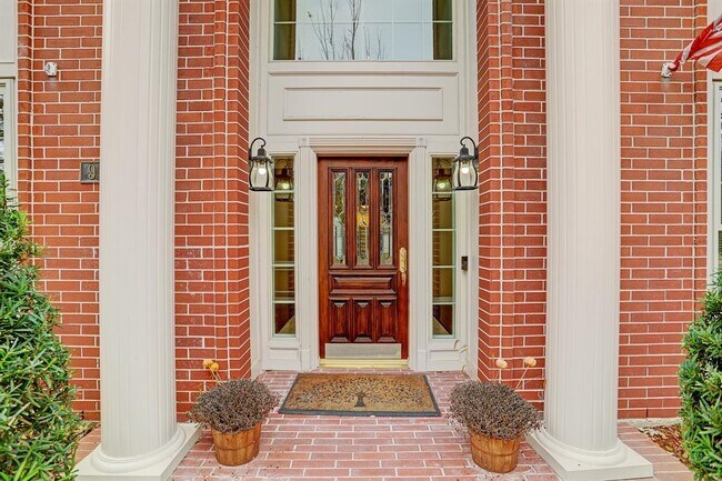 Foto del edificio - 919 Live Oak Ln