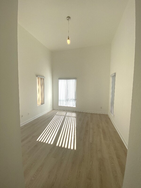 Foto del edificio - 465 Oak St