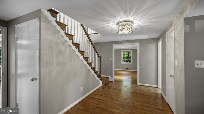 Building Photo - 9705 Eclipse Pl