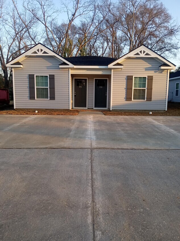 Foto principal - 871 State Rd S-38-982