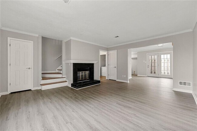 Foto del edificio - 218 Mill Creek Pl