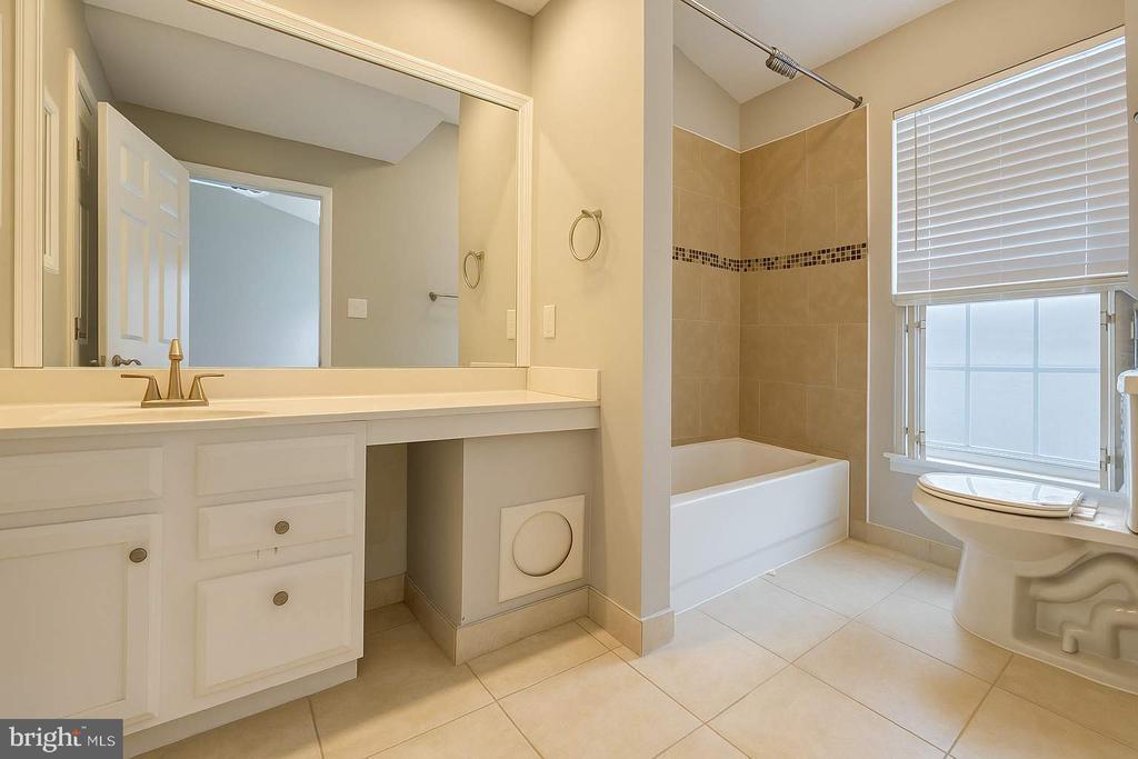 Foto principal - 1 Beacon Hill Way