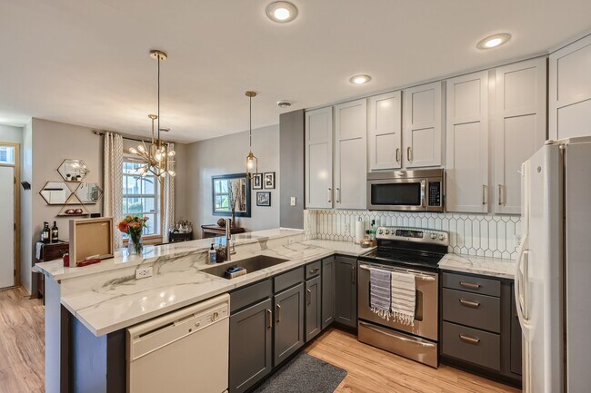Foto del edificio - 10991 Oak Grove Cir