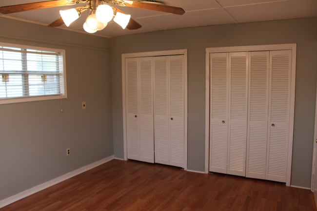 Building Photo - 204 Meadow Ln