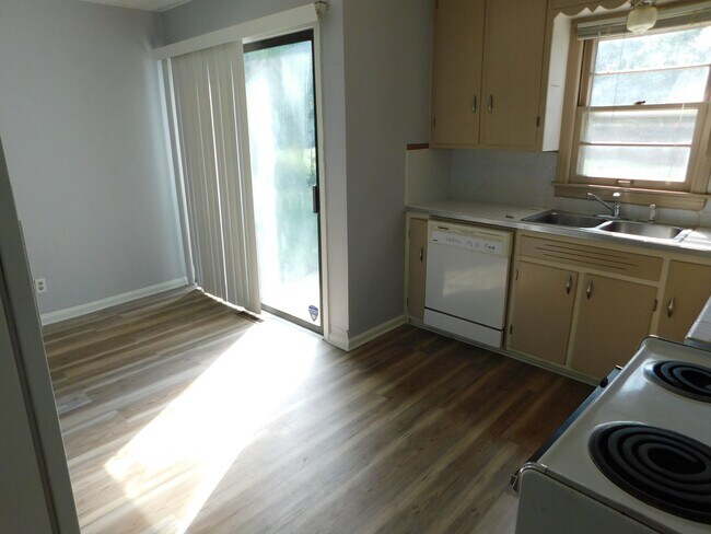 Foto del edificio - Charming 2 bedroom, 1 bathroom home locate...