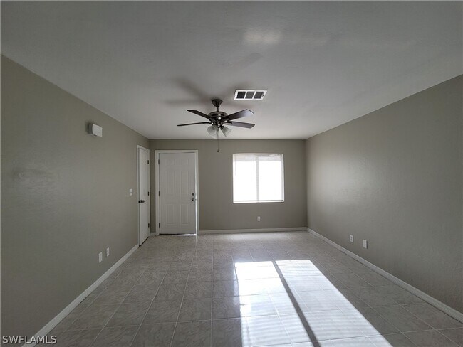 Building Photo - 4530 SW 7th Pl