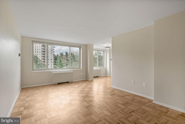 Foto del edificio - 4000 Tunlaw Rd NW