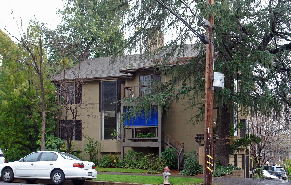 Foto principal - 2115 22nd St