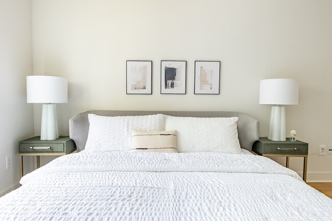 Foto del edificio - 2137 Pelham Dr