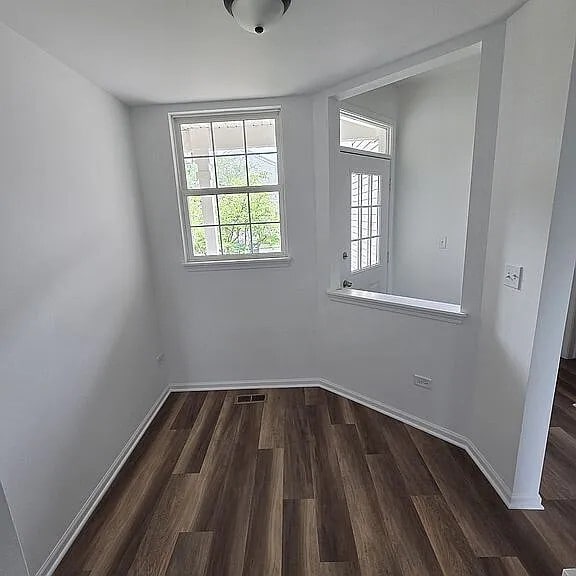 Building Photo - 2909 White Thorn Cir