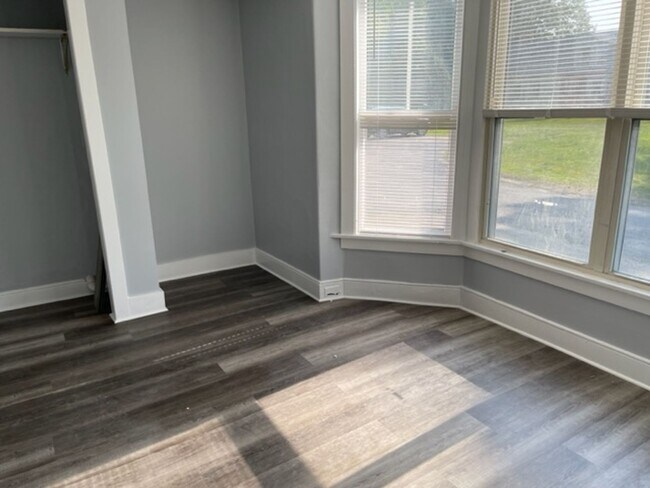 Foto del interior - 65 Giddings Street (4 Mill Rd)