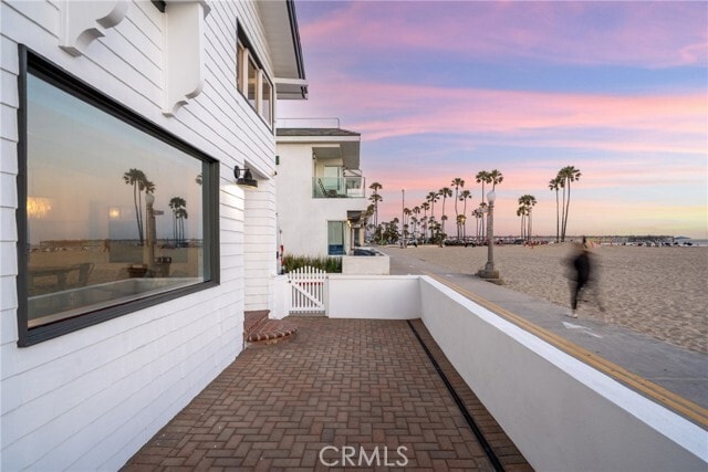 Building Photo - 2500 W Oceanfront