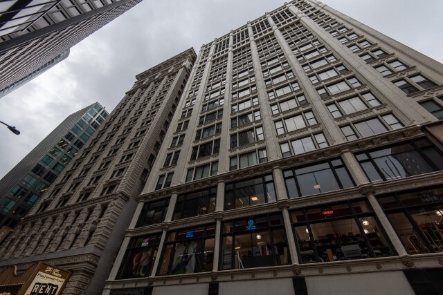 Foto del edificio - 8 W Monroe St