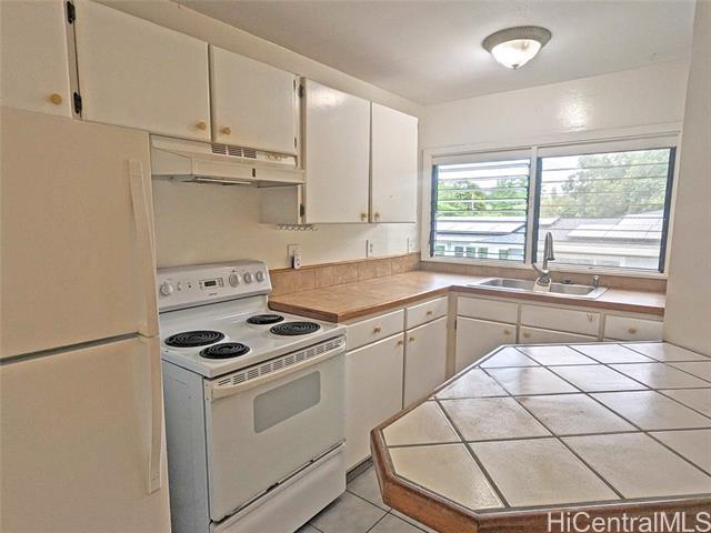 Foto del edificio - 42-099-99 Old Kalanianaole Rd