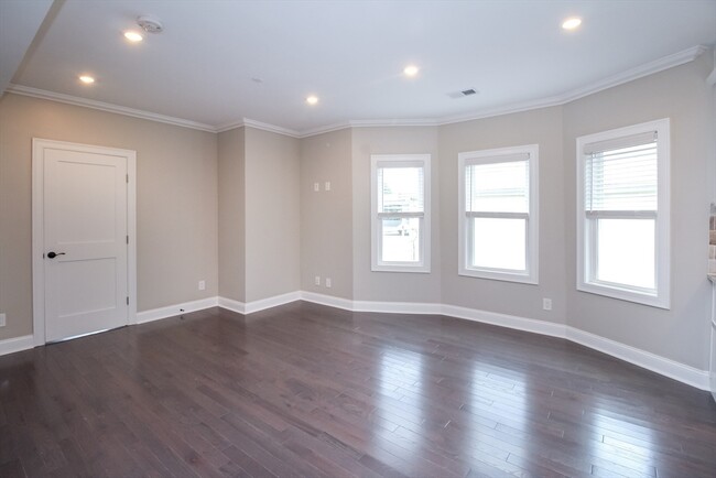 Building Photo - 43 Cypress St