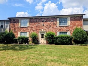 Building Photo - 918 Coarsey Dr