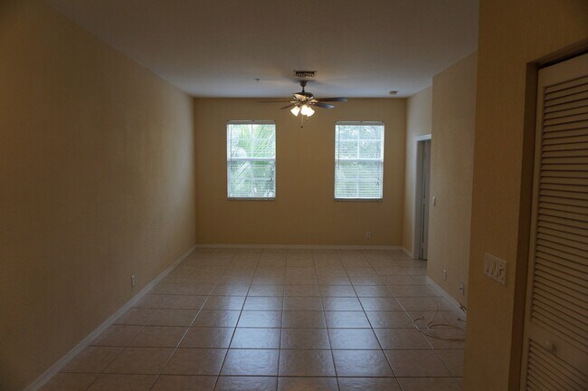 Photo - 335 E Thatch Palm Cir (Jupiter, FL) Townhome
