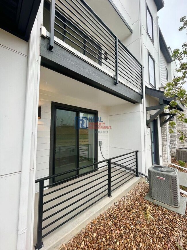 Foto del edificio - 2074 S Holly St