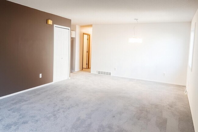 Foto del edificio - 9 Heights Rd NE