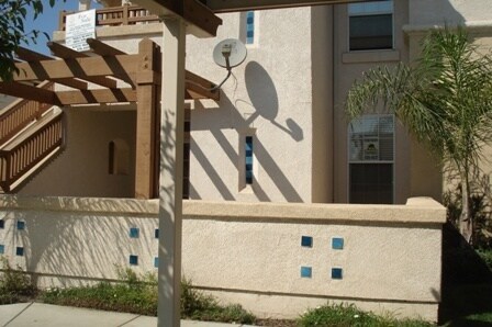 Foto del edificio - Downstairs 3 Bedroom in Awesome Location!