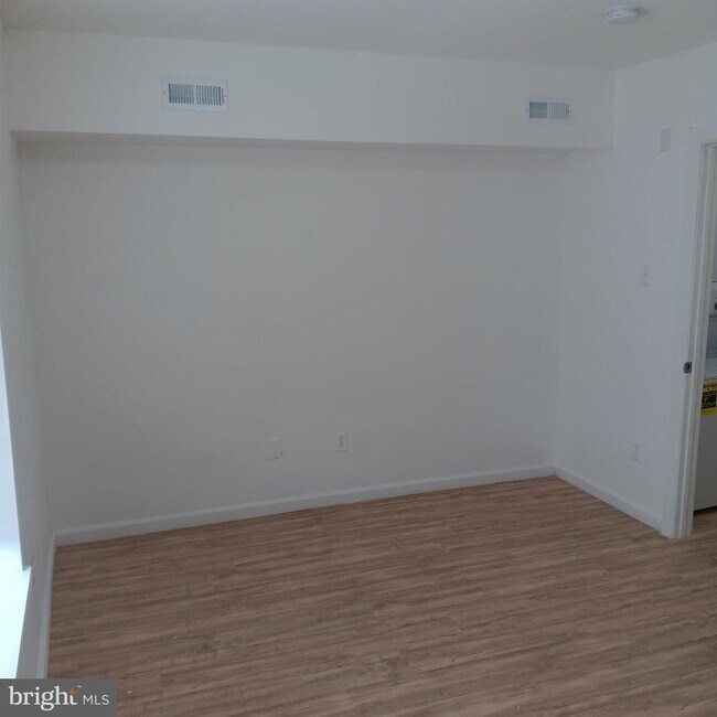 Building Photo - 1711 N 21st St