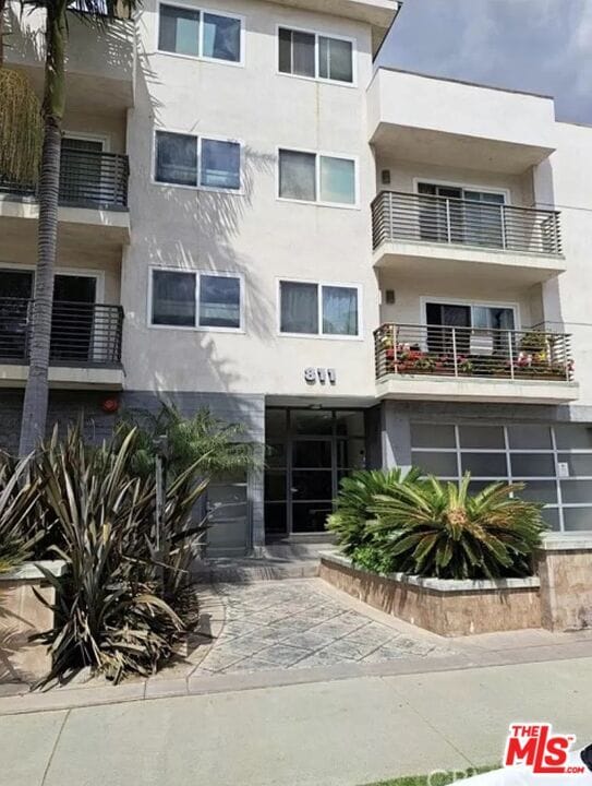 Foto del edificio - 811 S Bedford St