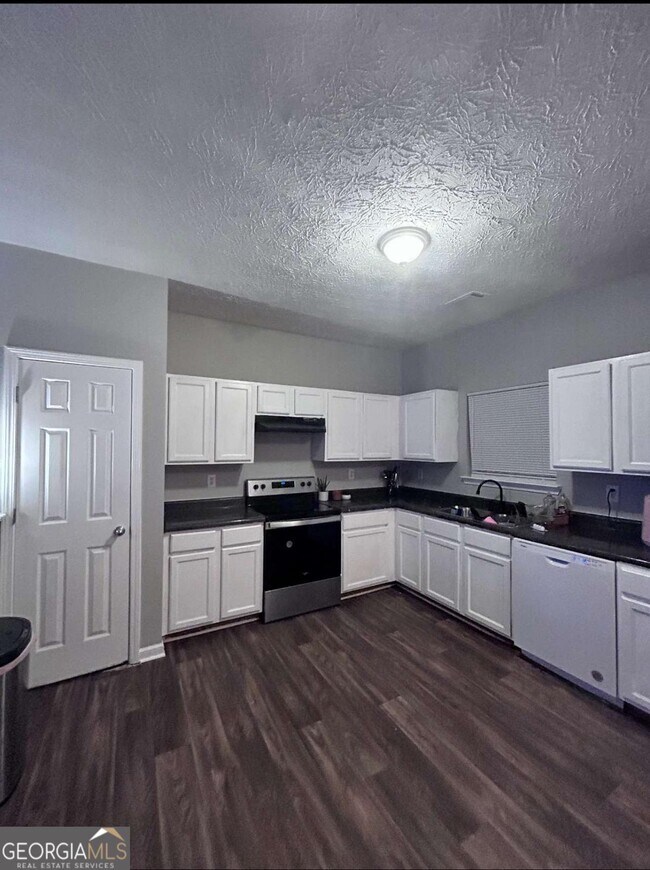 Foto del edificio - 1751 Carrington Dr