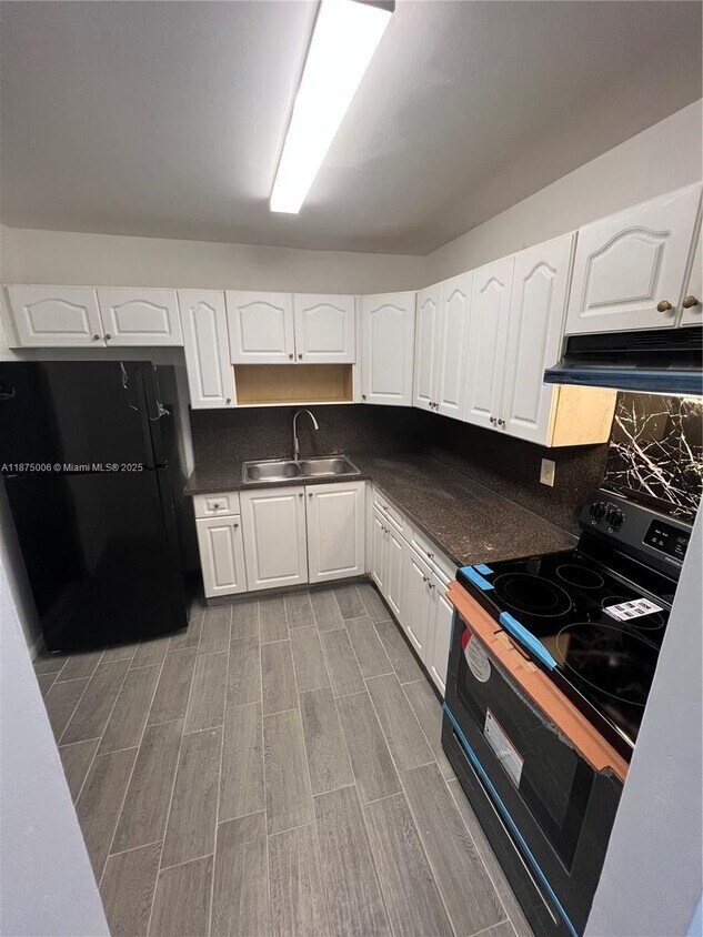 Foto principal - 15221 NE 6th Ave