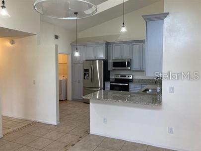 Building Photo - 88 Lakepointe Cir