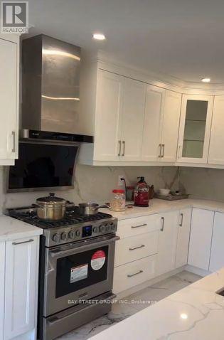 Building Photo - 3177 Colonial Dr