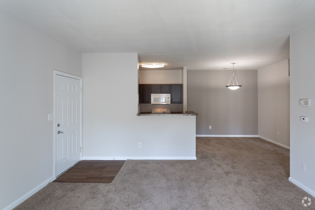 3BR, 2BA - 1202 SF - Auburn Hills Apartments