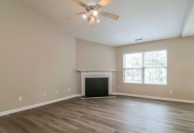 Foto del edificio - 4316 Viewmont Dr