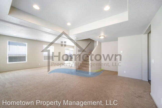 Building Photo - 4 br, 2 bath House - 9894 N Berkshire Street