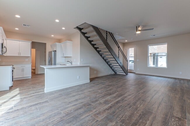 Building Photo - 4307 N 13th Pl