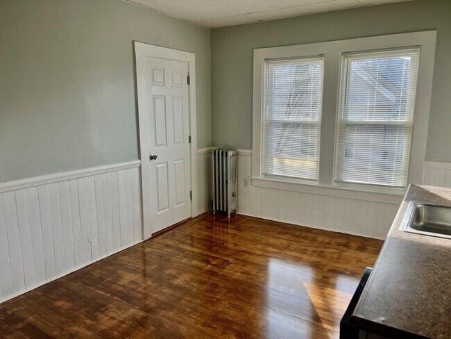 Building Photo - 88 Weston St