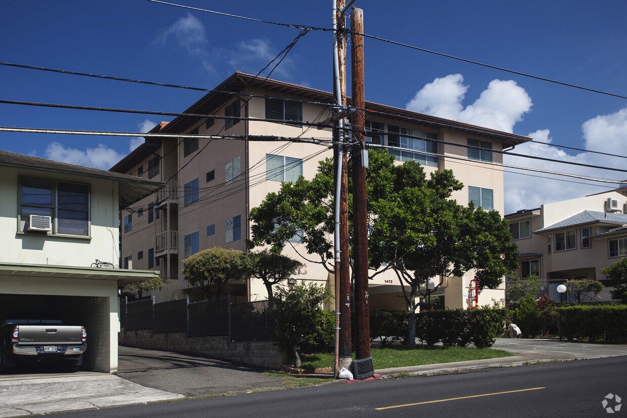 Foto del edificio - 1472 Thurston Ave
