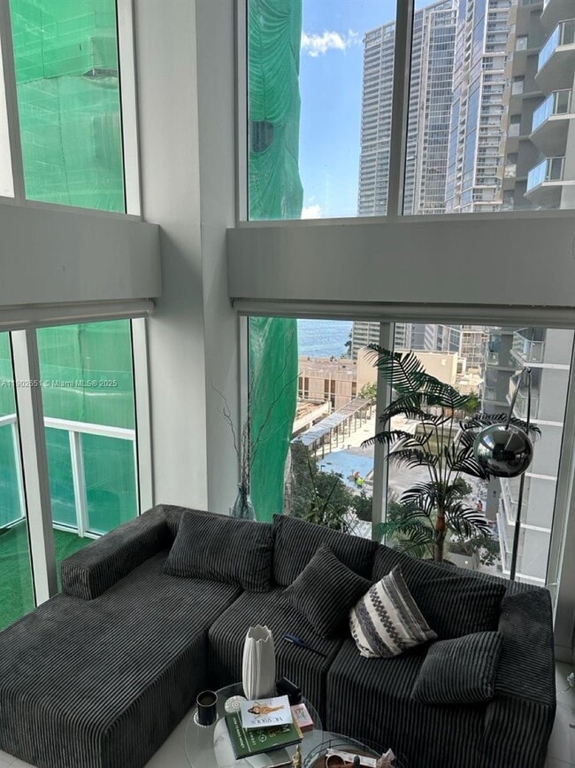 Foto del edificio - 41 SE 5th St