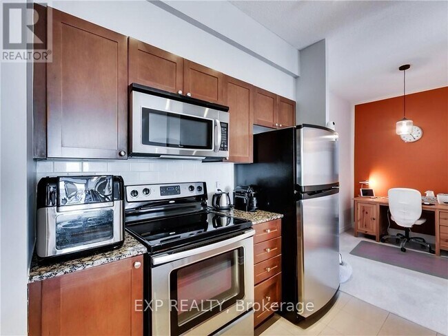 Building Photo - 3525 Kariya Dr