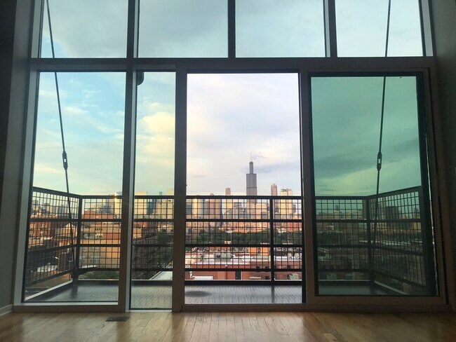 Foto del edificio - 1645 W Ogden Ave