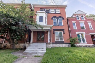 Building Photo - 1361 S Brook St