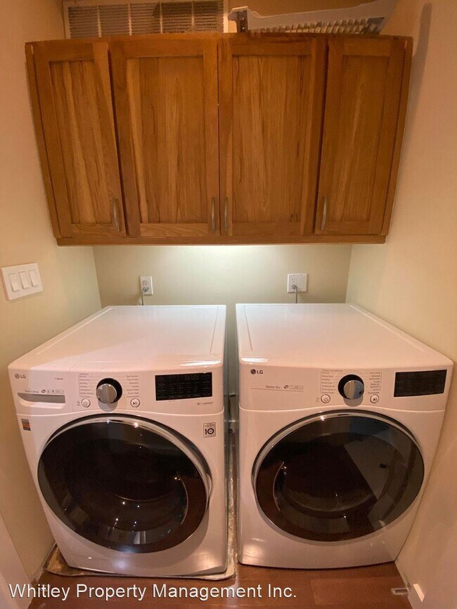 Foto del edificio - 5 br, 3 bath House - 1220 Wilson Street