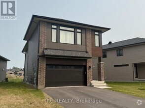 Building Photo - 317 Whitham Cres