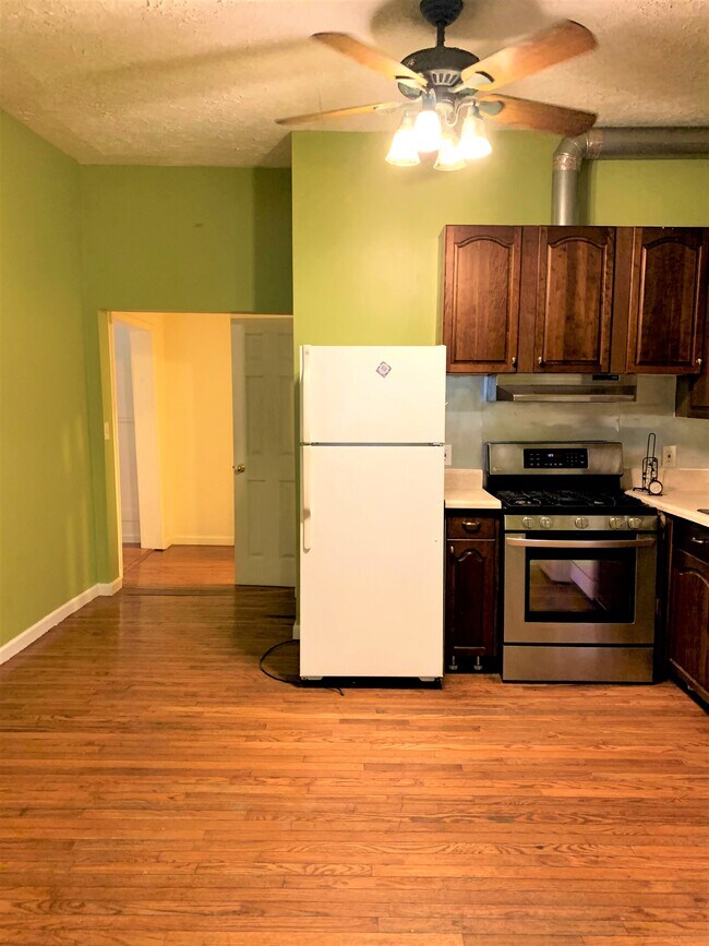 Foto del edificio - 569 10th St NW