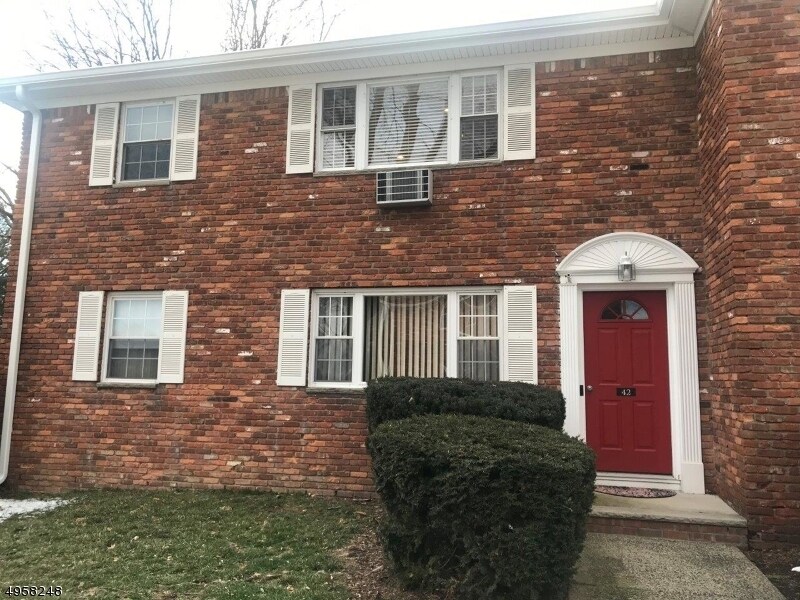 42 Atherton Ct, Wayne, NJ 07470 Room for Rent in Wayne, NJ