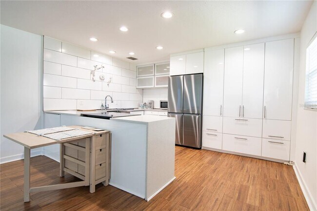 Foto del edificio - 4050 4th St N