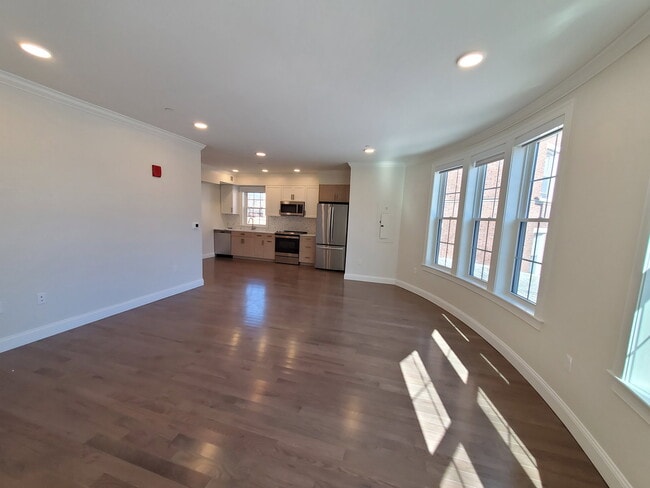 Building Photo - 39 Herrick Rd