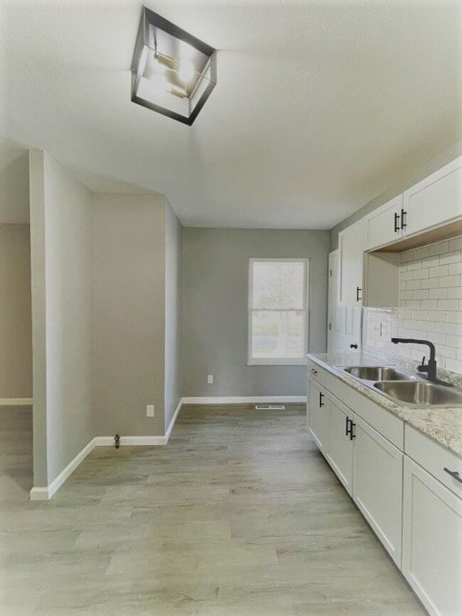 Foto del edificio - Updated 3-Bed, 1-Bath Home with Fenced Bac...