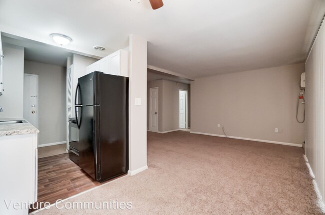 Building Photo - 375-375 W Galbraith Rd