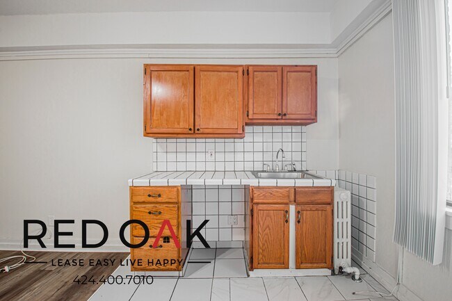 Foto del edificio - 630 S Kenmore Ave